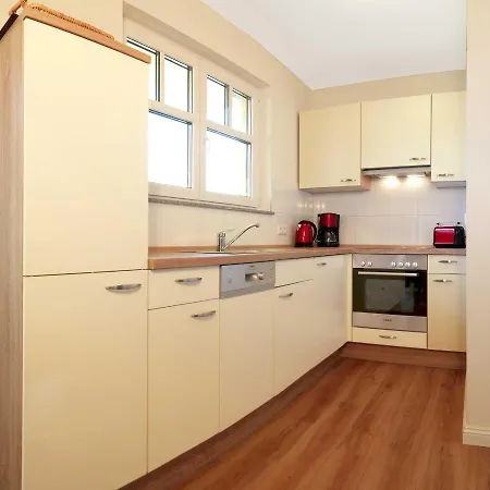 Semesterbostad Doppelhaeuser Zum Reetmoor Haus Hannah